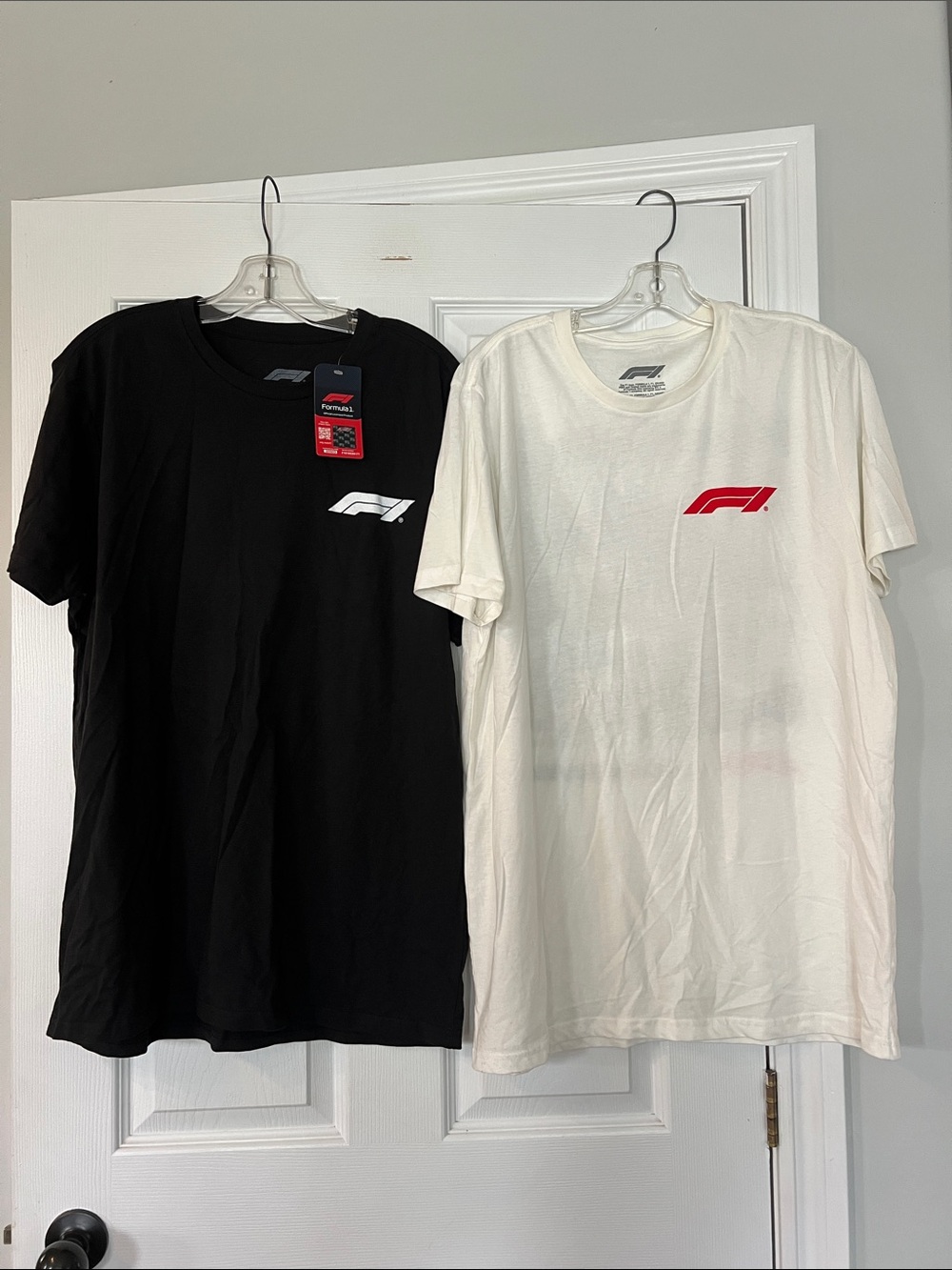 F1 Branded Short Sleeve Tee - Black / White